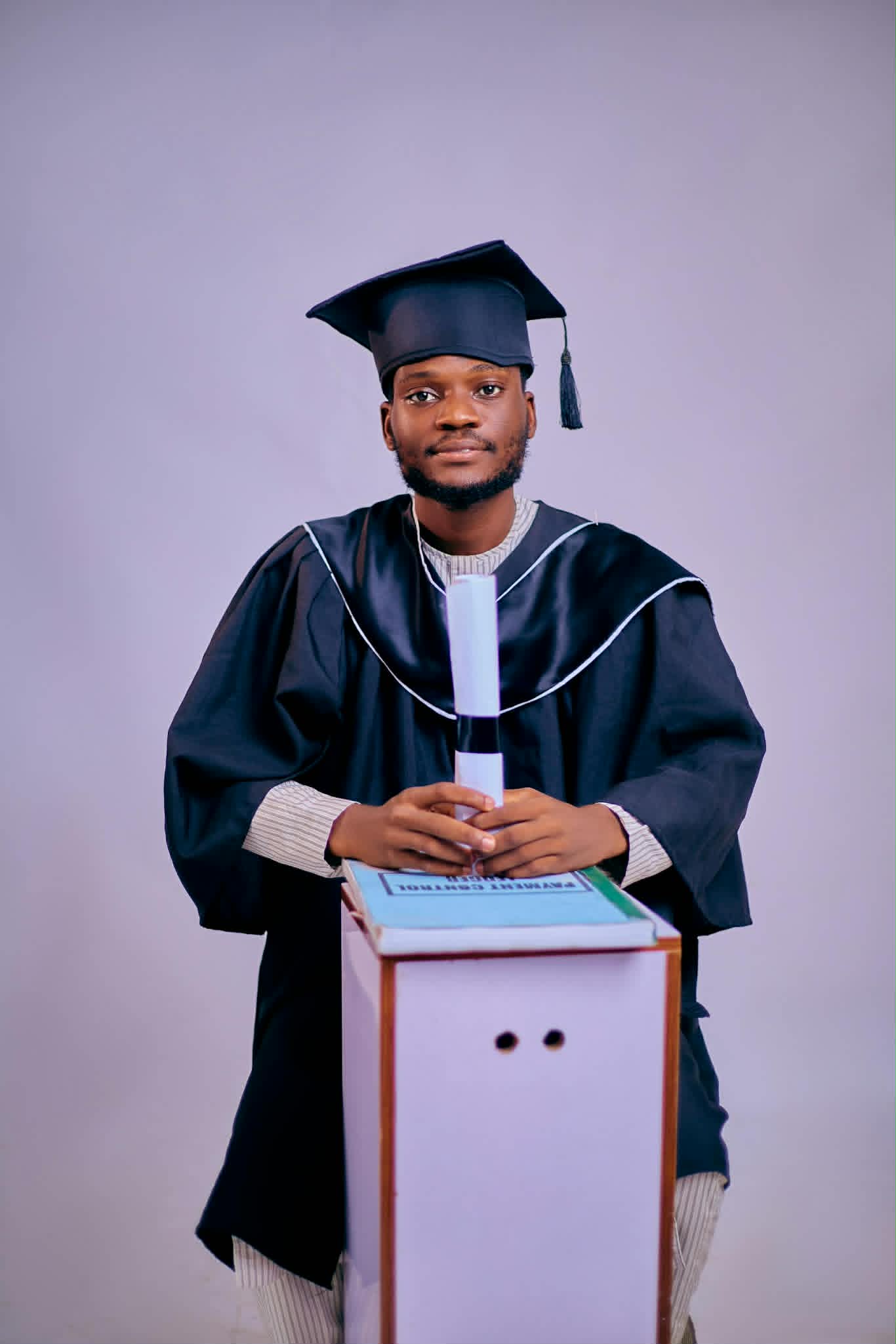 Cap & Gown Classic Photos- Spring Sale!